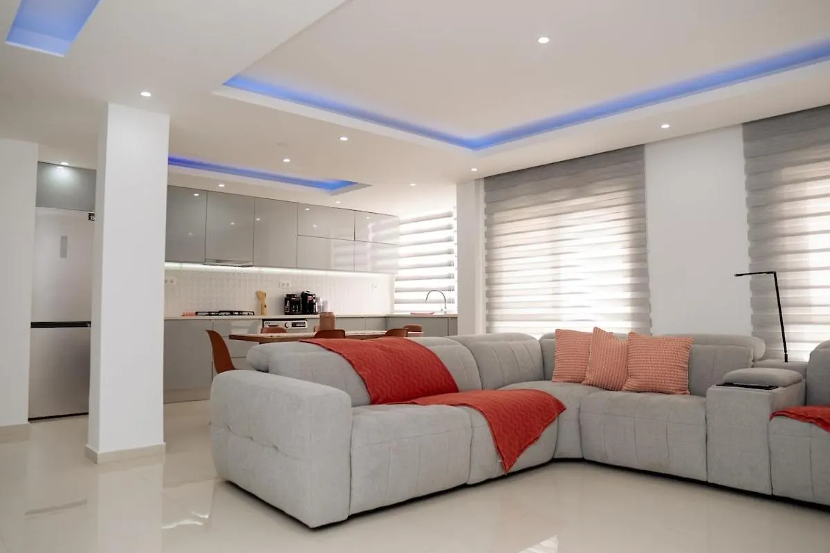 Spacious 3-Bedroom Apt Near Kebra Kanela Beach Praia Apartment